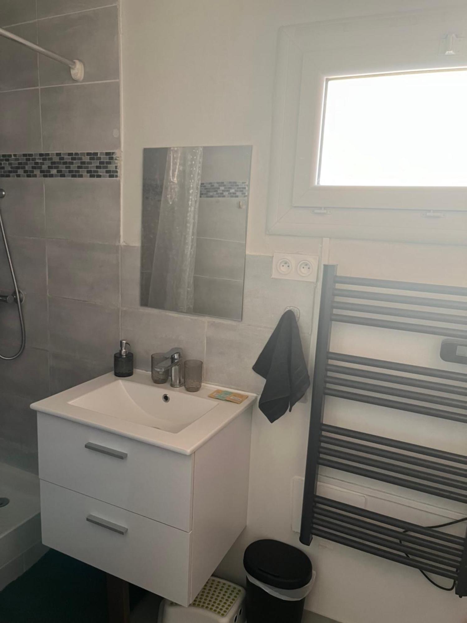 Charmant Appartement Climatise Quartier Las Cobas ペルピニャン エクステリア 写真