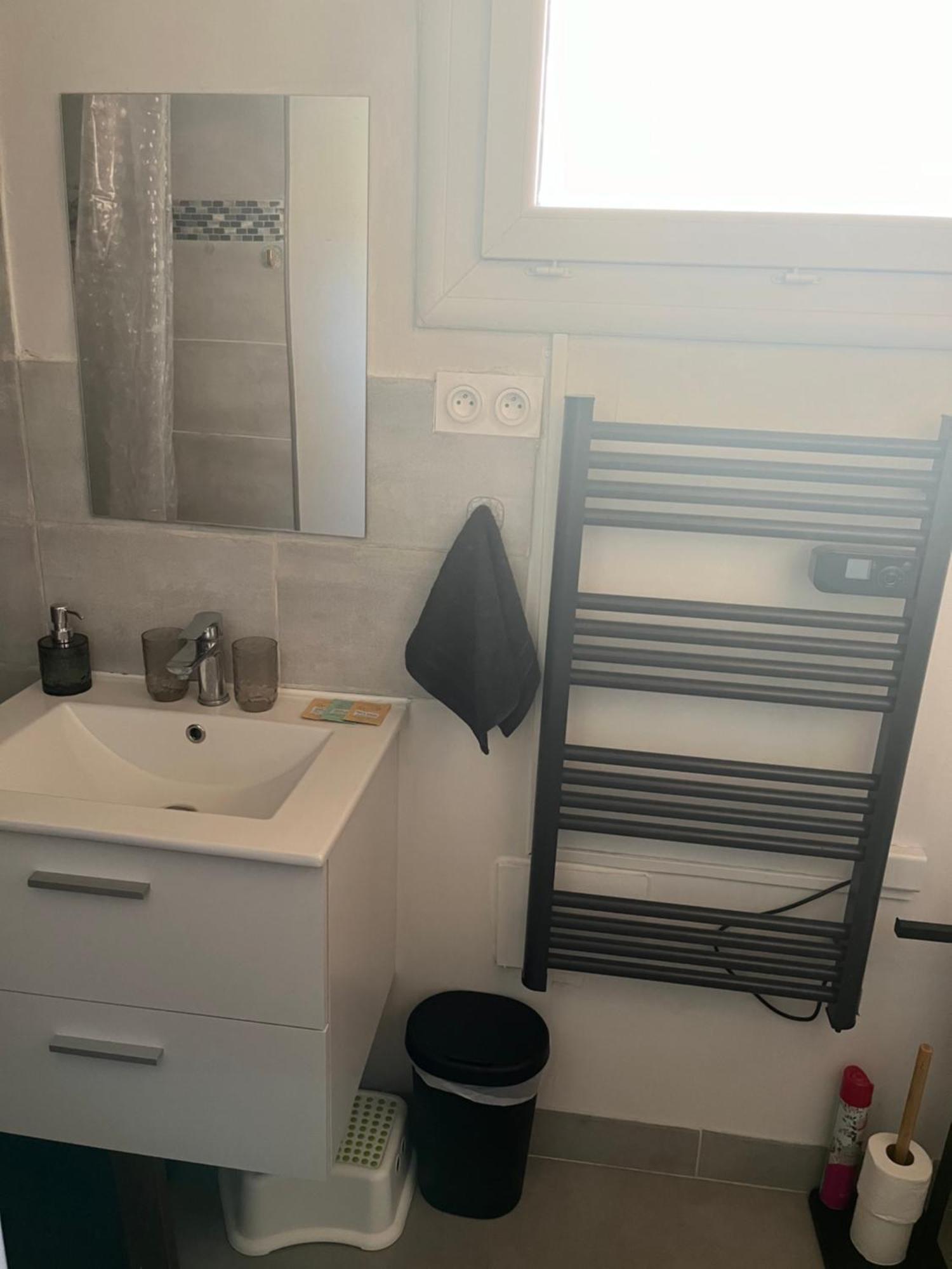 Charmant Appartement Climatise Quartier Las Cobas ペルピニャン エクステリア 写真